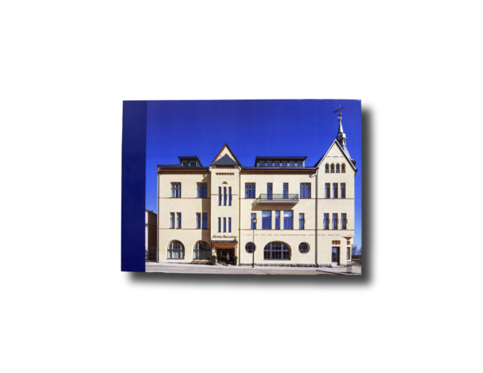 Hotelli Regatta Hotel book cover