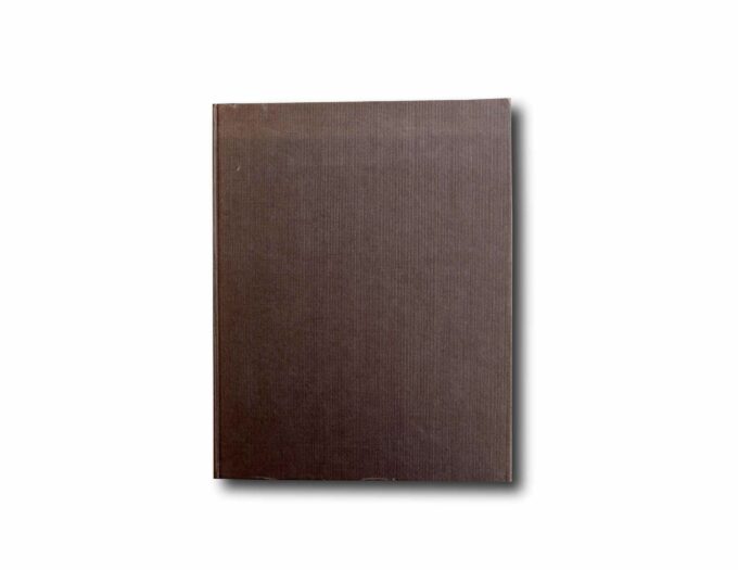 Interiors-of-European-Homes-kansi Image of the book Interiors of European Homes / Europäische Innendekoration / Intérieurs Européens