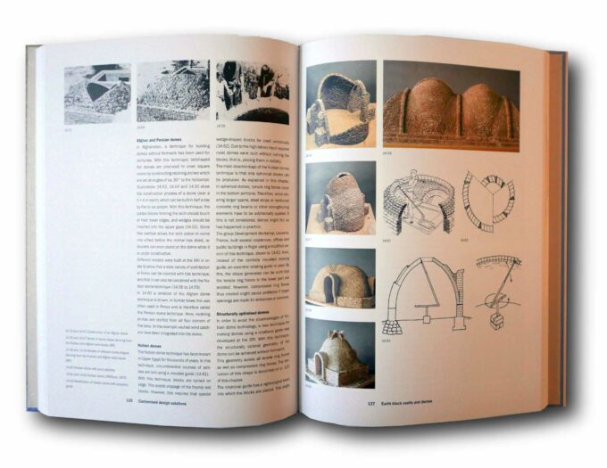 Building-with-Earth-auk