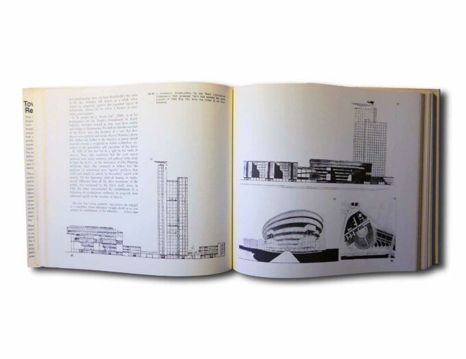 Town-and-Revolution-auk