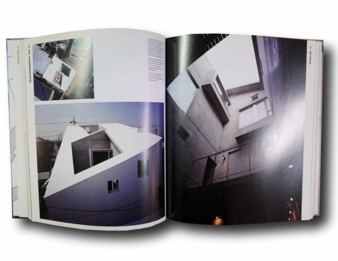 Extrem-auk Photo showing a sample spread of the book Extrem: 40 spektakuläre Wohnhäuser