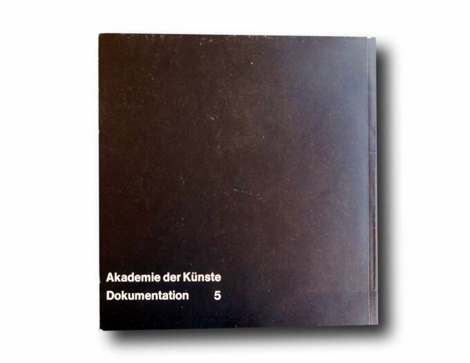 Oskar-Schlemmer-Das-Triadische-Ballett-taka
