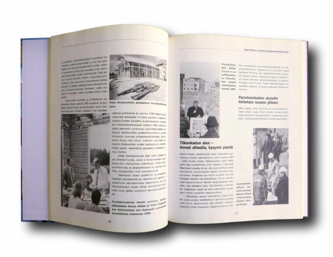 Pikku-Huopalahti-auk Photo showing a sample spread of the book Pikku Huopalahti