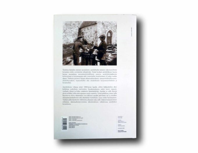 Photo showing a sample spread of the book Hylkäämisestä huolenpitoon