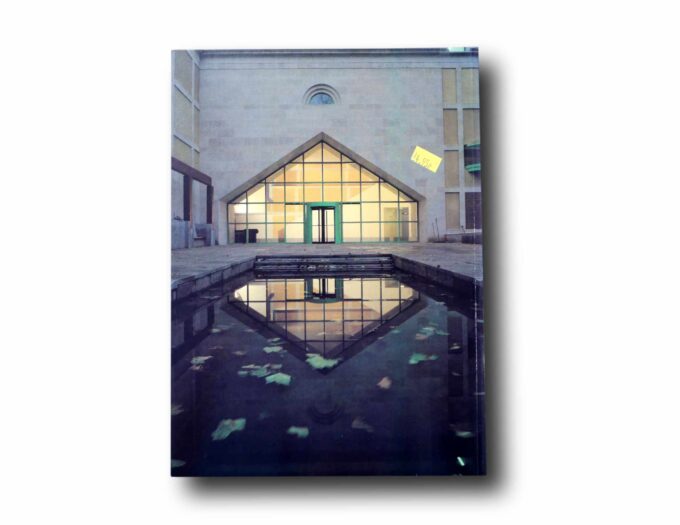 Photo showing a sample spread of the book The Clore Gallery – Tate Gallery