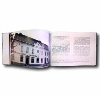 Photo showing a sample spread of the book Bankhuset vid Krämaretorget – Rihkamatorin pankkitalo